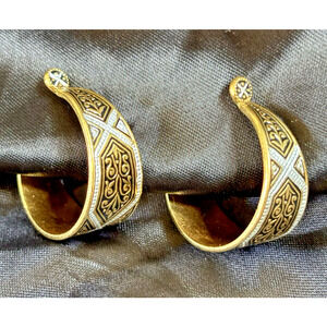 Vintage Spanish Hoop Earrings Faux Damascene Screw Back Ornate Decor Gold Tone